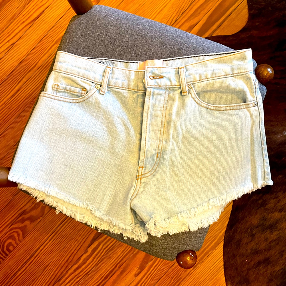 New REVICE Denim Light Wash Shorts sz 30